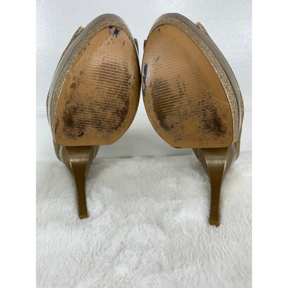 Bakers Gold Glitter Fabric Platform Pumps Size 7 - Picture 7 of 7